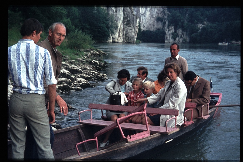 10.Weltenburg jul 1970 Ilse,Papa,Mama,Brigitte,Marion,Peter.JPG